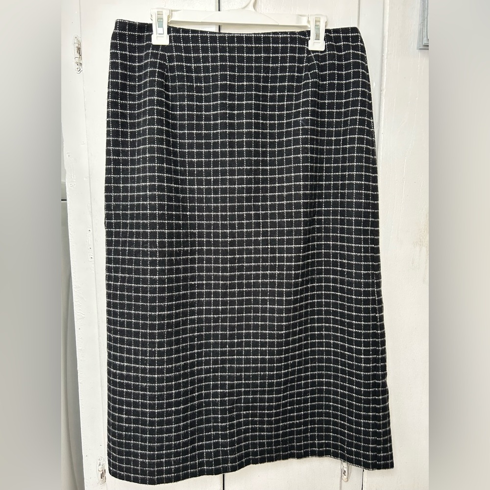 Wool blend pencil midi skirt 🖤🤍